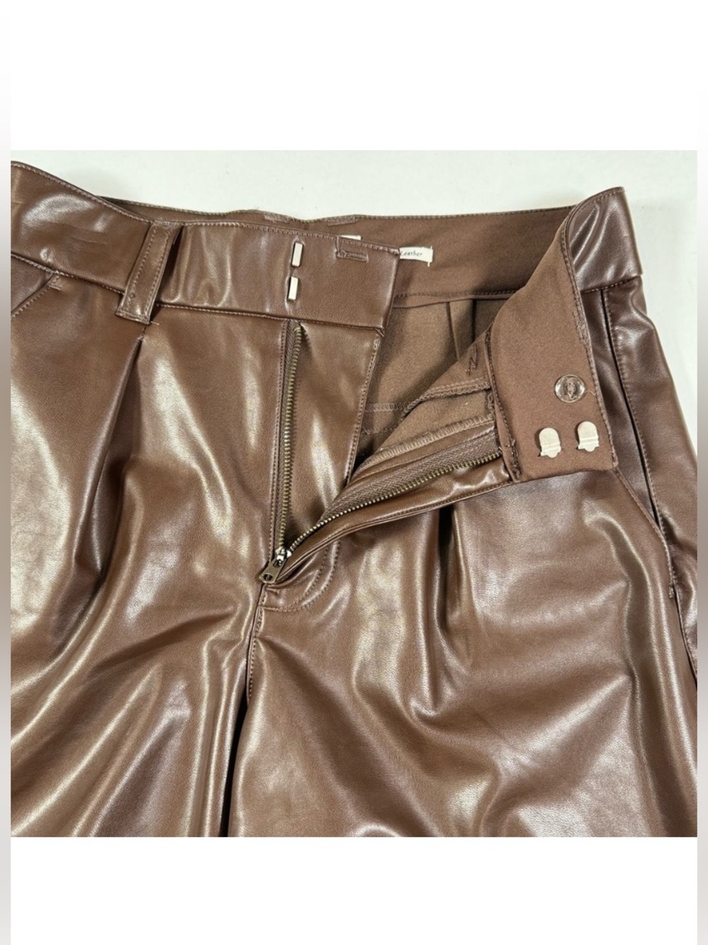 Abercrombie & Fitch Chocolate Brown Pleated Tailored Vegan Leather Shorts Small - Picture 7 of 7